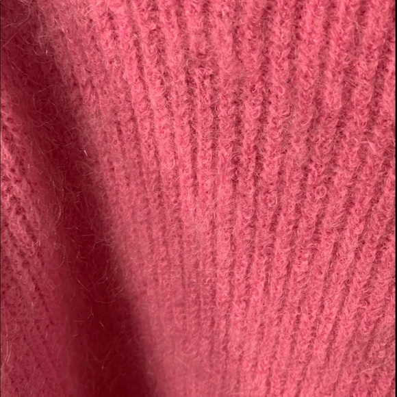 H&M Hube Fluffy Sweater - Picture 6 of 6